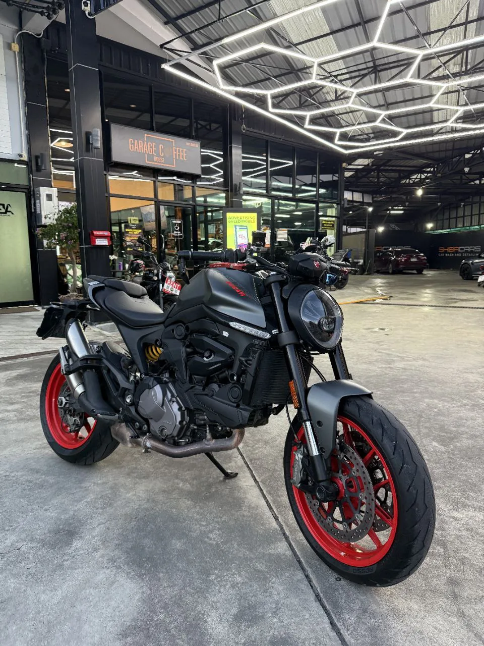Ducati Monster, 2024